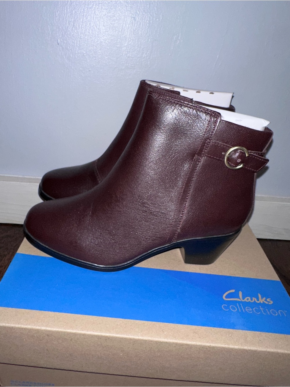 Clarks Emily2 Belle Burgundy Ankle Booties, 6 Wide - Picture 5 of 16